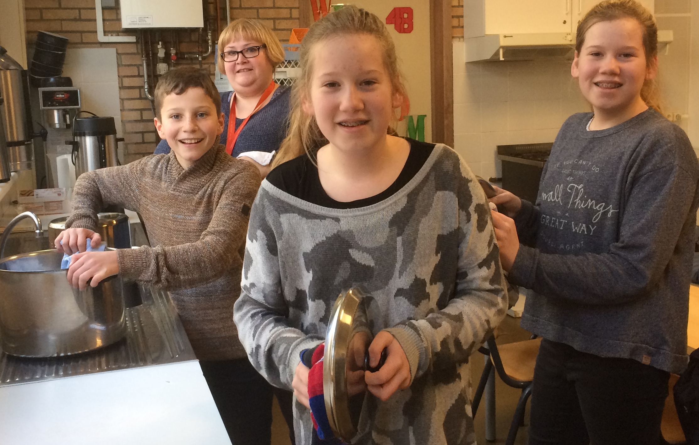 Vormelingen St.-Theresia in de bres voor minderbedeelden