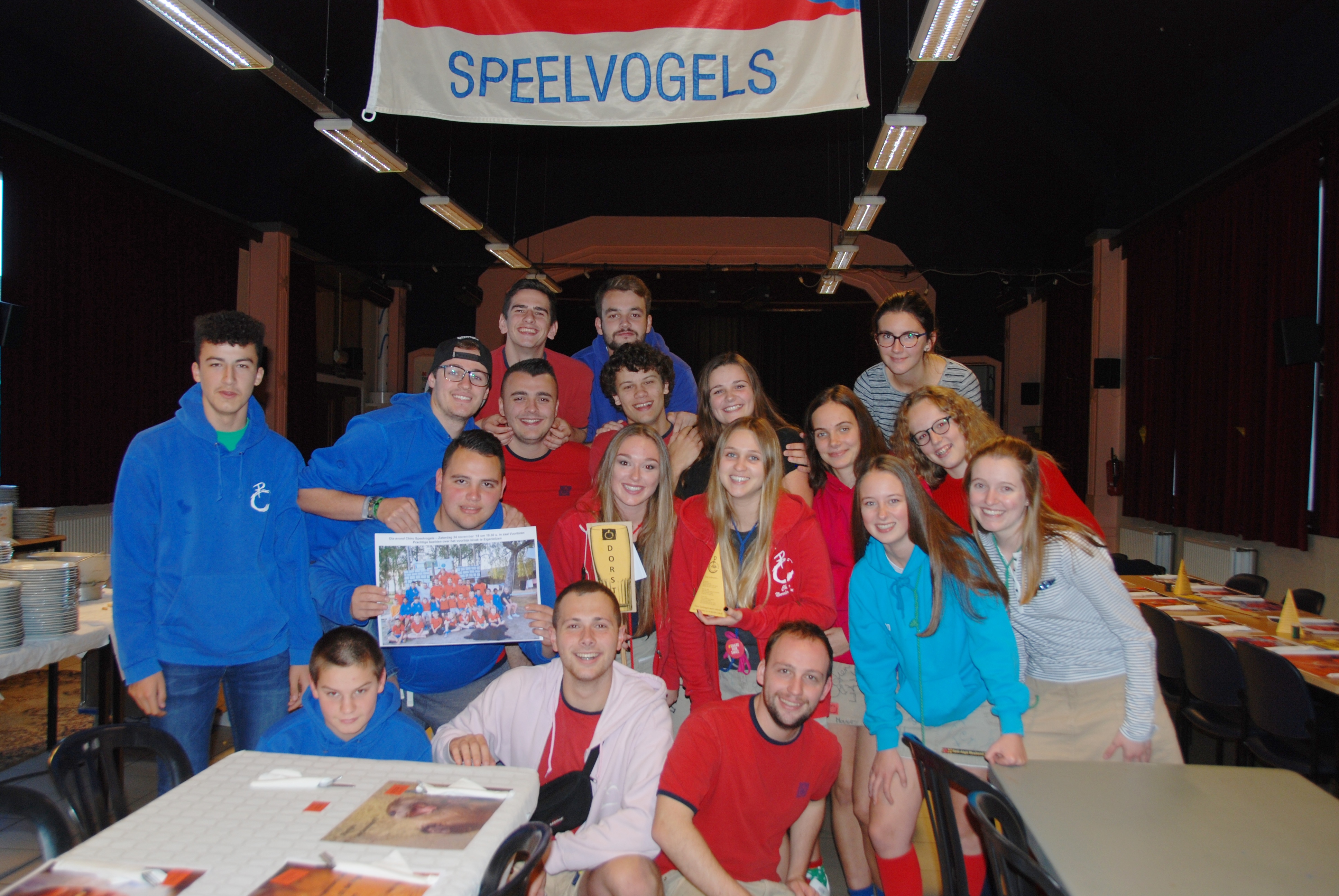 Frieten en stovers bij Chiro Speelvogels