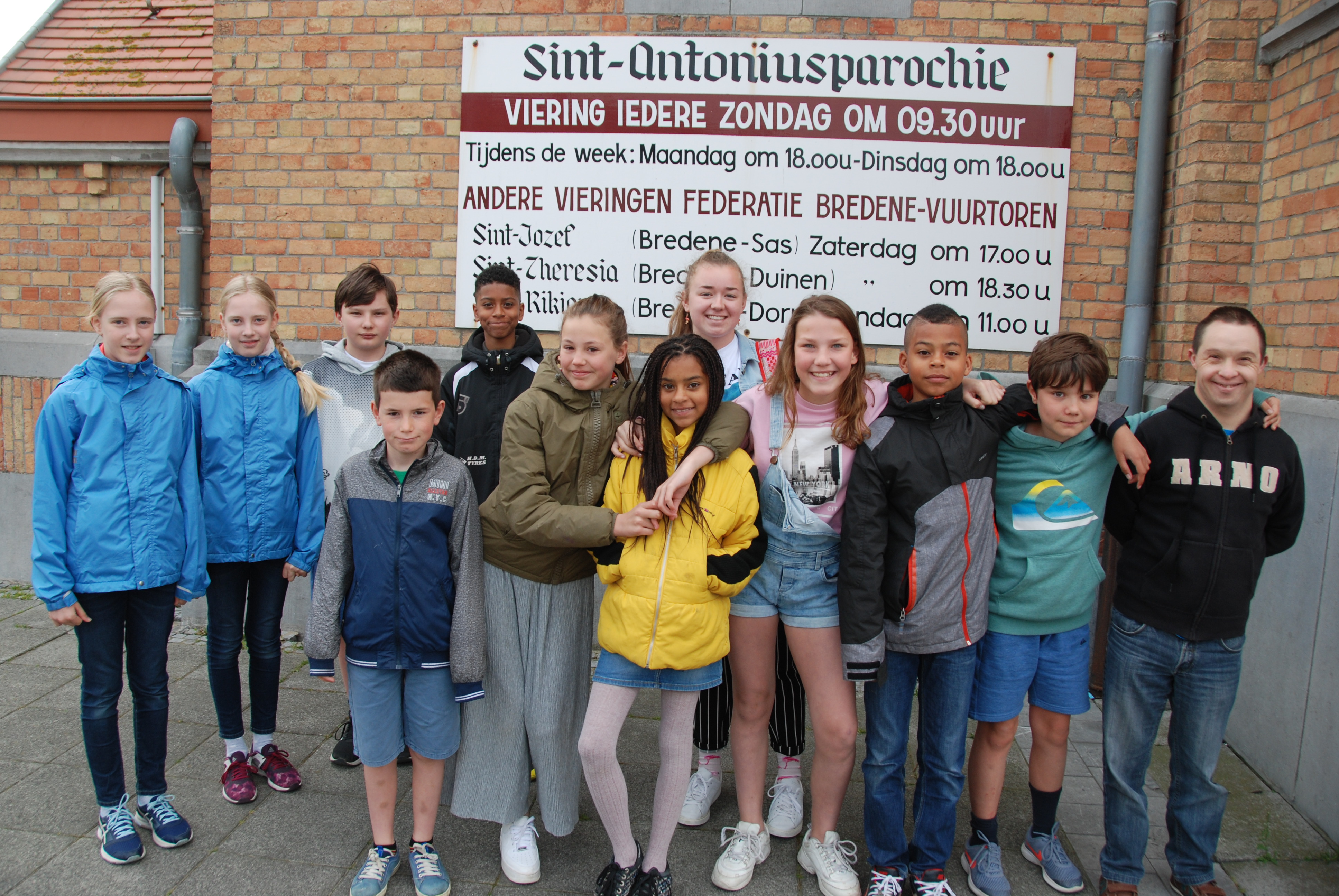 Dank je wel aan onze misdienaars!